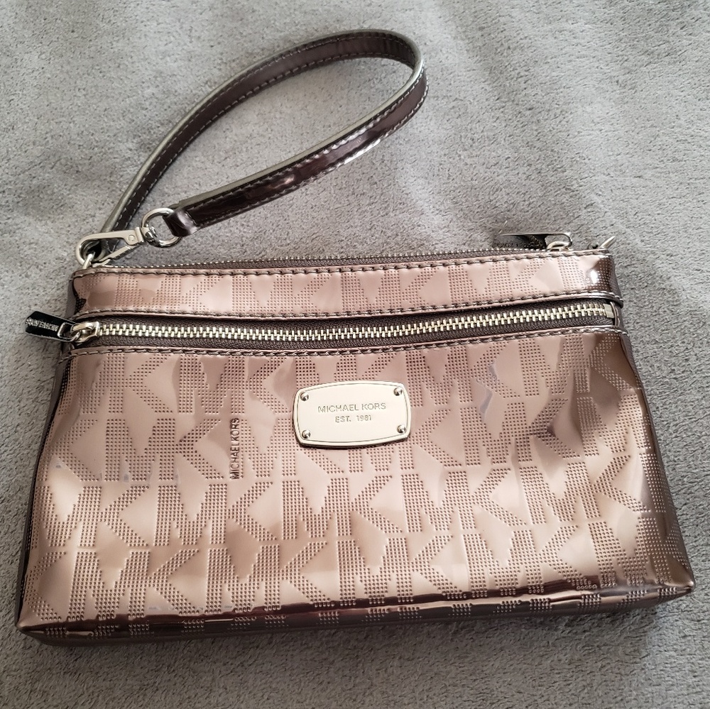 Michael Kors Wristlet